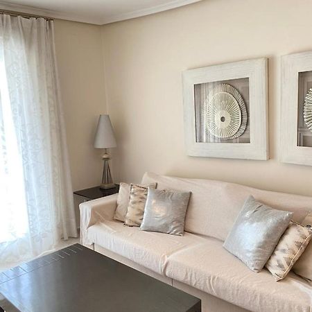 Elegant 2-Bedroom Apartment In Benidorm With Private Pool And Scenic Garden Views Cala de Finestrat Exterior foto